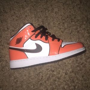 Air Jordan “turf orange” Jordan’s